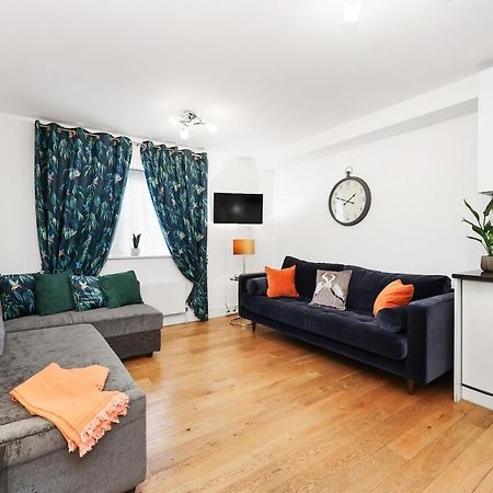 West End - Sleeps 5 - Amazing Location Apartment London Exterior photo